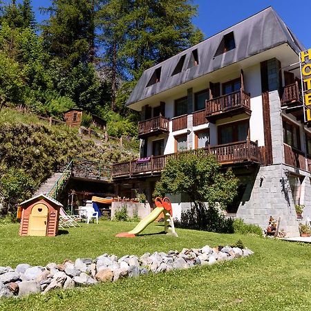 שמפולוק Hotel Genzianella מראה חיצוני תמונה