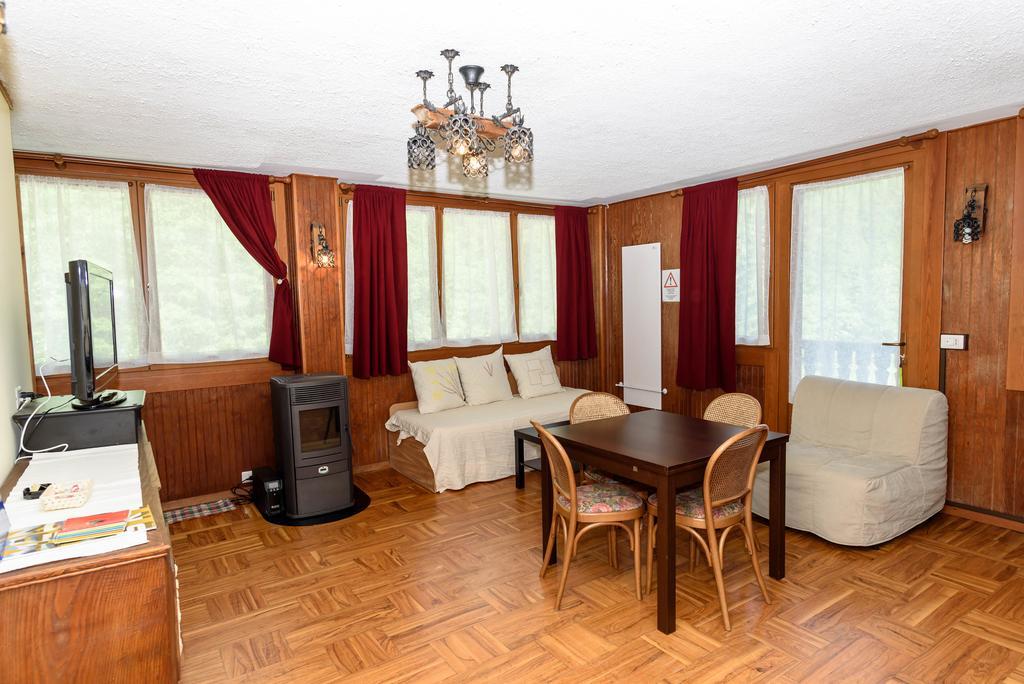 שמפולוק Hotel Genzianella מראה חיצוני תמונה