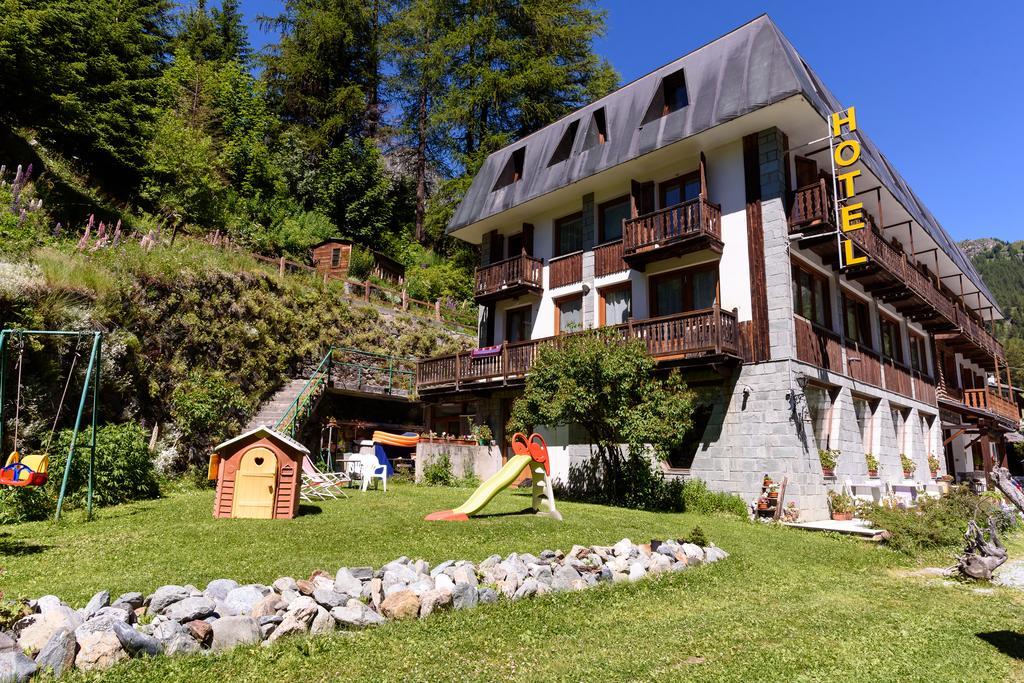 שמפולוק Hotel Genzianella מראה חיצוני תמונה