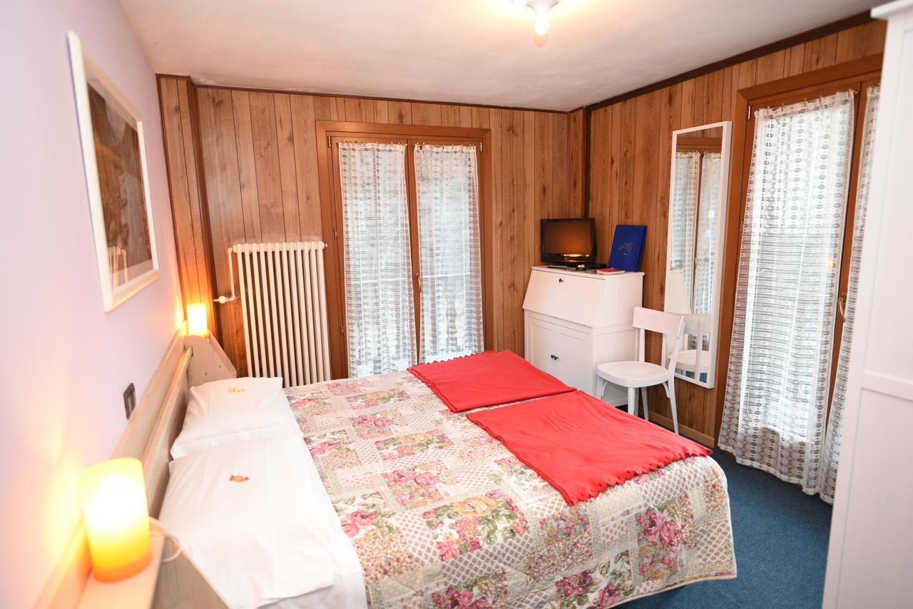 שמפולוק Hotel Genzianella מראה חיצוני תמונה