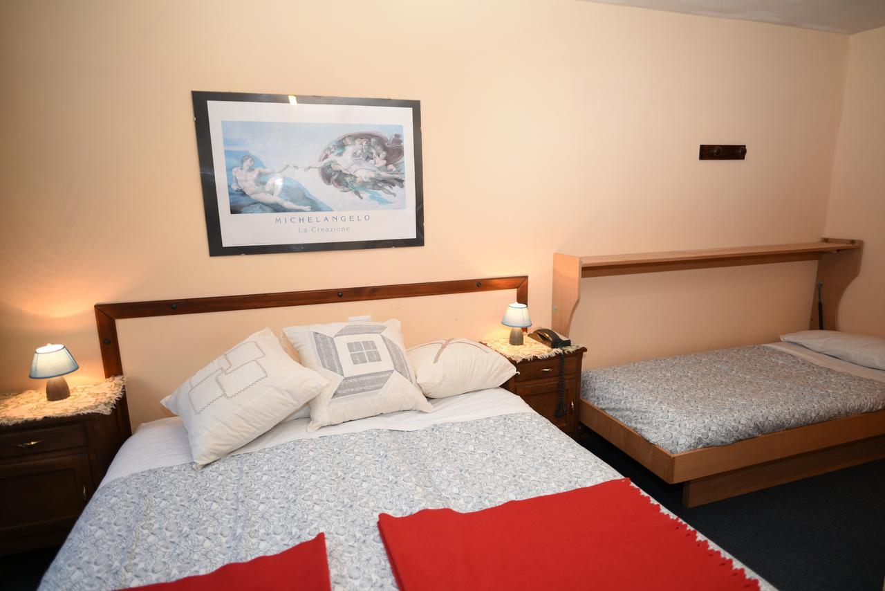 שמפולוק Hotel Genzianella מראה חיצוני תמונה
